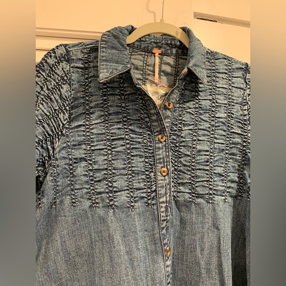 NWOT Free People Find me Now denim smocked should side pockets dress size XS - Picture 6 of 10
